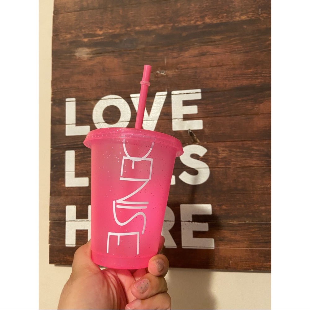 Personalized cups - Picture 2 of 4